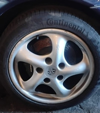 Cerchi originali gommati usato  Genova