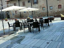 Tavoli con sedie usato  Alme