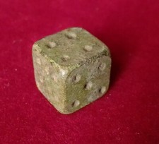 #115 - An ancient Roman legionary game die made of lead, 1st-3rd century comprar usado #115 - An ancient Roman legionary game die made of lead, 1st-3rd century comprar usado  Enviando para Brazil