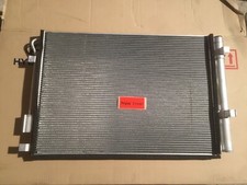 Radiatore condensatore origina usato  Cavedine