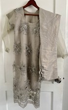 Women indian pakistani for sale  Elmont