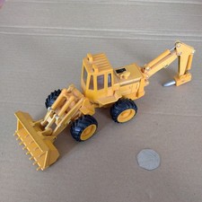 Maisto yellow excavator for sale Maisto yellow excavator for sale  POLEGATE