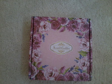 Scented candles set for sale  SOUTHEND-ON-SEA