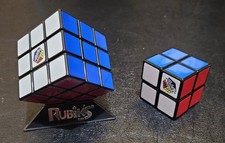 Quebra-cabeças cubo oficial Rubiks 3x3 e 2x2 comprar usado  Enviando para Brazil