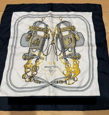 Hermes silk scarf d'occasion  Expédié en Belgium