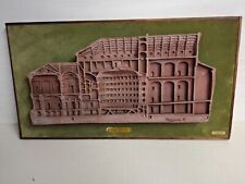 Scultura del teatro usato  Baiso