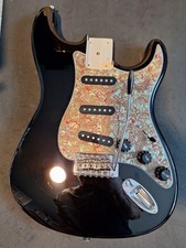 CORPO STRAT ESTILO STRATOCASTER PRETO CARREGADO COM ESCUDO VERDE/VERMELHO SSS comprar usado  Enviando para Brazil