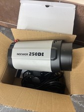 Luz de estudio Neewer 250DI - probada y funcionando segunda mano  Embacar hacia Mexico