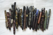 Lot stylos plumes d'occasion  Étrépagny