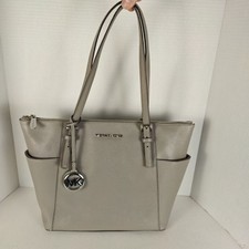 Bolsa de ombro Michael Kors jet set com zíper superior couro saffiano cinza , usado comprar usado  Enviando para Brazil