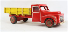 Rare camion bois joujoulac a trainer couleur rouge benne basculante jaune comprar usado  Enviando para Brazil
