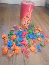 Lot figurine indestructible d'occasion  Verneuil-l'Étang