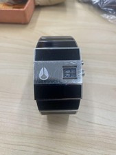 Rare montre noire d'occasion  Expédié en France