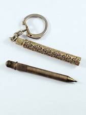 Chaveiro - Caneta muito fofa - Estojo de metal, cenário - Qualidade superior década de 1960 - Vintage comprar usado  Enviando para Brazil
