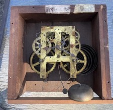 Usado, Antigo Relógio Escolar E. Ingraham Movimento Casa #11 - Em Caixa de Madeira e Sino comprar usado Usado, Antigo Relógio Escolar E. Ingraham Movimento Casa #11 - Em Caixa de Madeira e Sino comprar usado  Enviando para Brazil