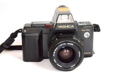 Fotocamera analogica yashica usato  Modena