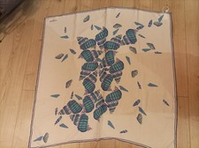 élégant foulard vintage d'occasion  Chindrieux