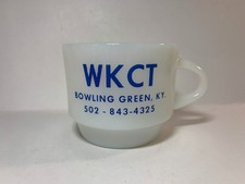 CANECA DE VIDRO DE LEITE FIRE KING WKCT ESTAÇÃO DE RÁDIO BOLICHE VERDE KY PUBLICIDADE PROMOCIONAL comprar usado CANECA DE VIDRO DE LEITE FIRE KING WKCT ESTAÇÃO DE RÁDIO BOLICHE VERDE KY PUBLICIDADE PROMOCIONAL comprar usado  Enviando para Brazil