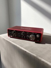 Focusrite scarlett 2i2 d'occasion  France