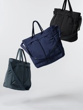 Uniqlo uniqlo 2way usato  Spedire a Italy