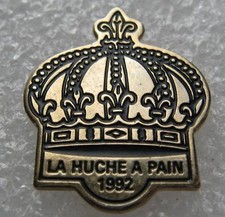Pin couronne royale d'occasion  Pacy-sur-Eure