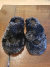 Women furry slippers for sale  Blue Springs