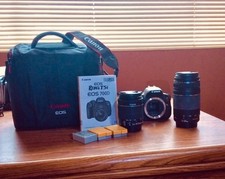 Usado, Kit DSLR Canon EOS Rebel T5i com lentes EF-S 18-55mm e 75-300, estojo, baterias comprar usado  Enviando para Brazil