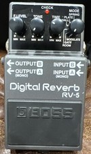 Pedal de efeitos de guitarra ressonância digital BOSS RV-5 comprar usado  Enviando para Brazil