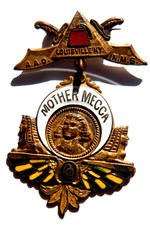 MEDALHA VINTAGE LOUISVILLE KY SHRINERS MÃE MECA POR C.G.BRAXMAR NYC ESMALTADA, usado comprar usado MEDALHA VINTAGE LOUISVILLE KY SHRINERS MÃE MECA POR C.G.BRAXMAR NYC ESMALTADA, usado comprar usado  Enviando para Brazil