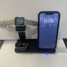 Usado, Estação de carregamento sem fio 3 em 1 para iPhone, Apple Watch, AirPods, preto, metal comprar usado  Enviando para Brazil
