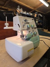 Toyota Overlocker Maszyna do szycia 4-nitkowy mechanizm różnicowy SL1T. Praca z pedałem  na sprzedaż  Wysyłka do Poland