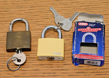 Lot cadenas vachette d'occasion Lot cadenas vachette d'occasion  Saint-Louis