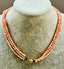 Collana corallo rosa usato  Italia