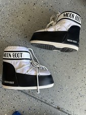 Original moon boot for sale  San Jose