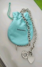 Colar com corrente elo de coração Tiffany & Co. com alça e bolsa, usado comprar usado Colar com corrente elo de coração Tiffany & Co. com alça e bolsa, usado comprar usado  Enviando para Brazil