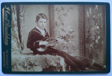 Menino com Violino Fundo de Tela de Seda por Cecil Bradshaw Manchester Cartão de Gabinete, usado comprar usado  Enviando para Brazil