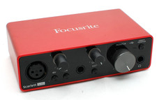 Interface de áudio profissional Focusrite Scarlett Solo 3ª geração 2 canais comprar usado  Enviando para Brazil