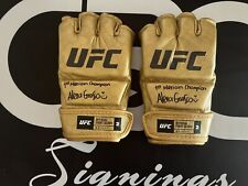 PAR DE LUVAS DE LUTA DO UFC OFICIAIS DOURADAS ASSINADAS POR ALEXA GRASSO. Certificado de autenticidade Beckett. MÉXICO comprar usado  Enviando para Brazil