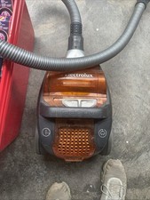 Usado, Aspirador de pó Electrolux EL4300 ultraativo sem saco laranja vasilha e mangueira somente comprar usado  Enviando para Brazil