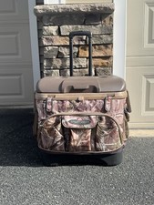 Igloo sportsman real for sale  Newton Center