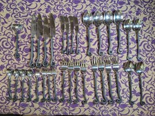 Set posate forgiate usato Set posate forgiate usato  Spedire a Italy