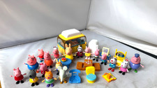 Lote enorme de bonecos Peppa Pig Friends & Family pequeno campista, móveis, etc limpo, usado comprar usado  Enviando para Brazil