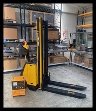 Carrello elevatore elettrico usato  Legnano