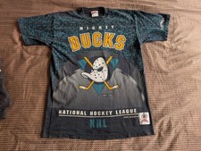 Camiseta rara vintage anos 90 Disney Anaheim Mighty Ducks noz-moscada por toda parte AOP média, usado comprar usado  Enviando para Brazil