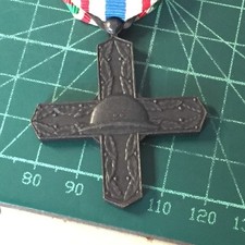 Medaglia croce ordine usato  San Bonifacio