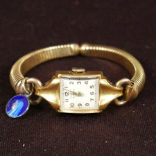 Montre femme ancienne d'occasion  Neaufles-Saint-Martin