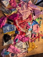 Lotto vestiti barbie usato Lotto vestiti barbie usato  Noale