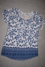 Womens top pretty for sale  Axtell