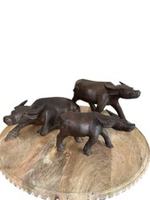 Estatueta vintage de madeira Water Buffalo Family Trio esculpida à mão touro, vaca, bezerro rara comprar usado  Enviando para Brazil