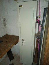 Armadio portafucili viro usato  Venzone